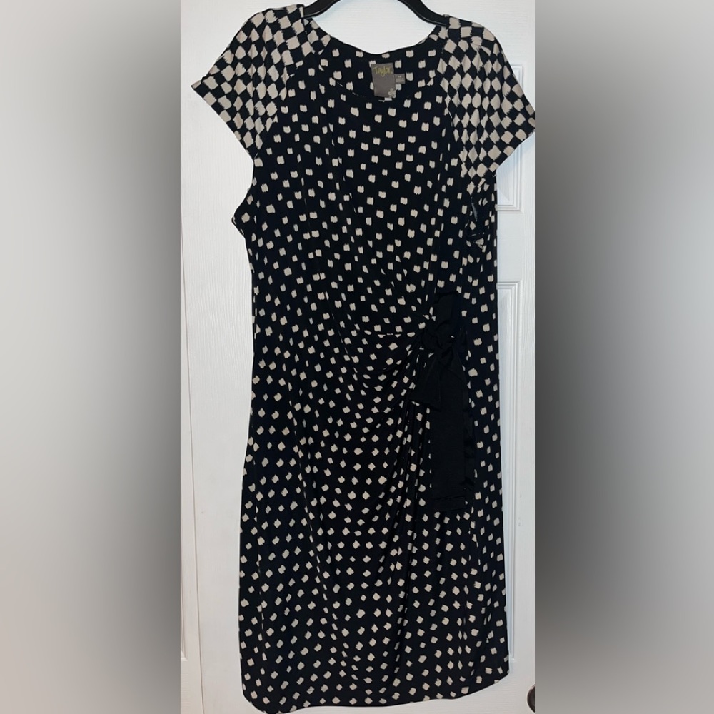 NWOT, Taylor Black & Cream Dress, Size 14